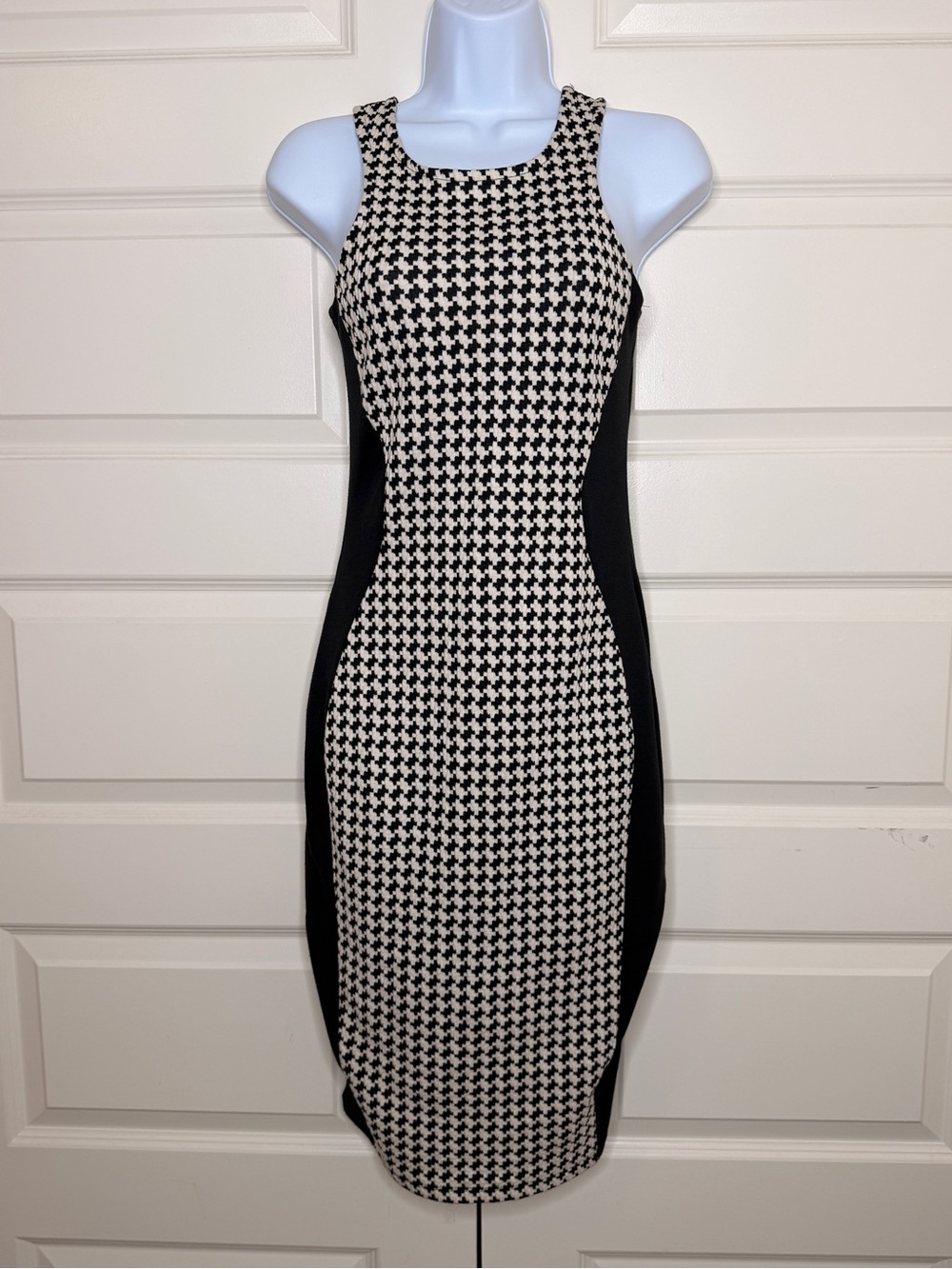 Black & White Houndstooth Midi Sheath Dress